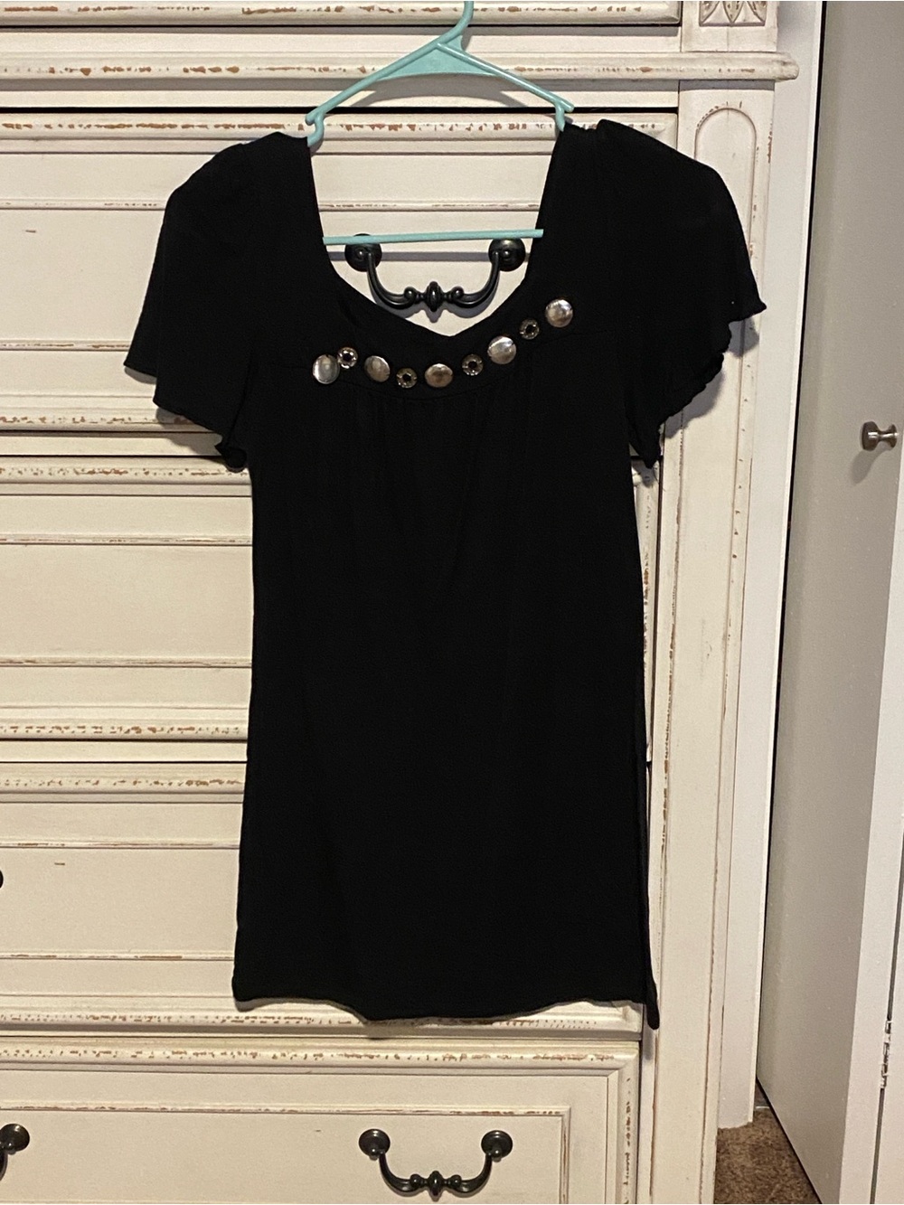 Daisy Fuentes Black Short Sleeve Scoop Neck Top with Metallic Accents